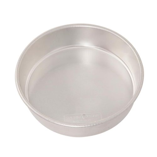 Nordic Ware Natural Aluminum Commercial Round Layer Cake Pan Baking Essentials, 9", Silver