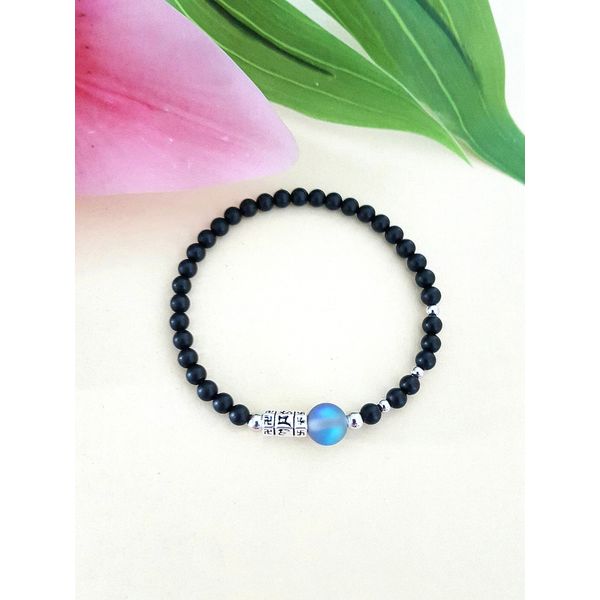 Simple prayer bead bracelet, engraved with the six-letter mantra Om Mani Padme Hum (Silver 925) holding the will-o&#39;-the-wisp, wish-fulfilling wish bracelet, single bead, protection bracelet, three disaster bracelet