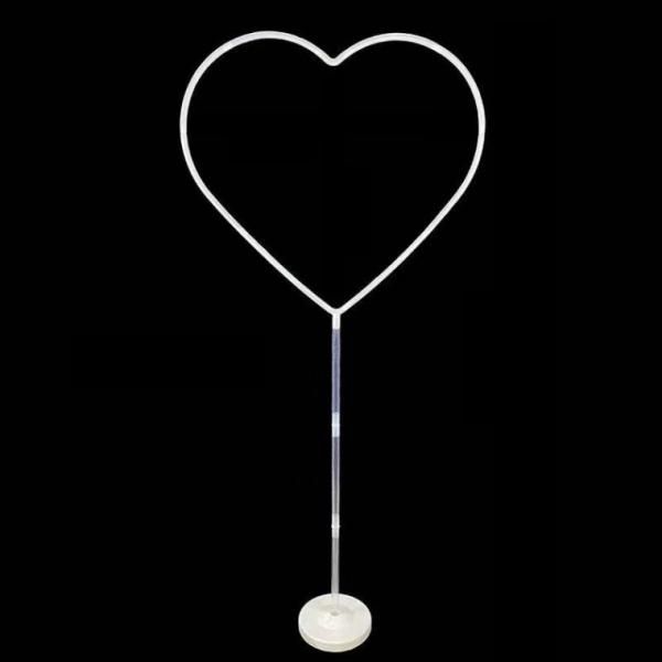 Simply place the balloon holder on the balloon holder and decorate it with a heart.