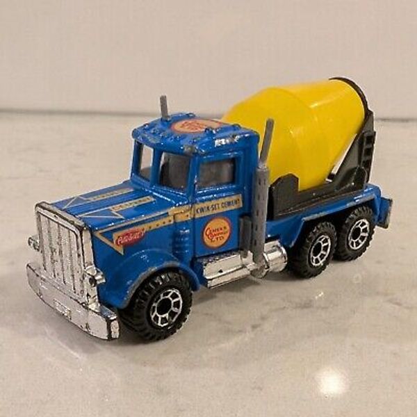 VTG 1990-1991 Matchbox Peterbilt Cement Mixer MB19 1:80 blue Cement Company Ltd